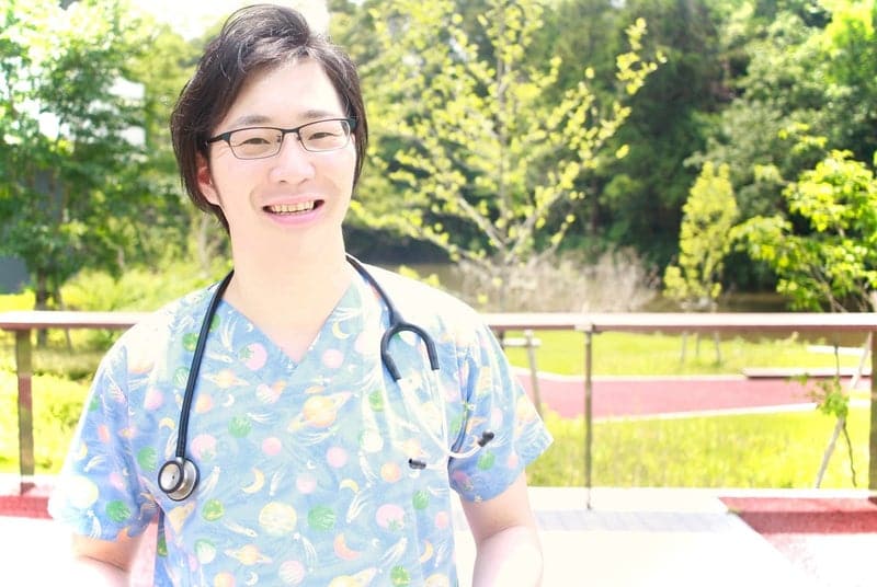 YouTuber看護大学のHARUさんの笑顔の写真