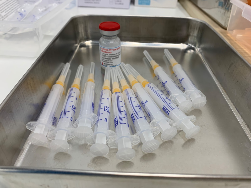新型コロナワクチン職域接種会場の様子